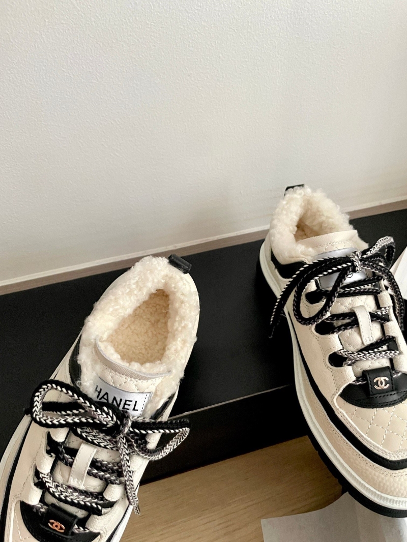 Ch**el sneakers